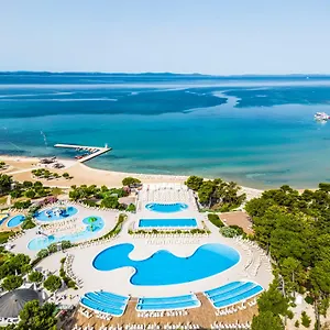 Semesteranläggning (resort) Zaton ****